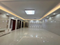 銀城廣場(chǎng)